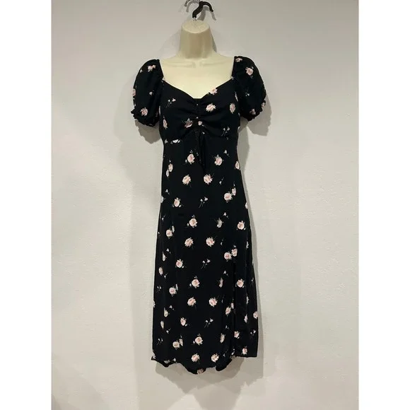 hunter green midi dress Umgee Boho Floral Embroidered Midi Dress in Hunter Green L main image 0